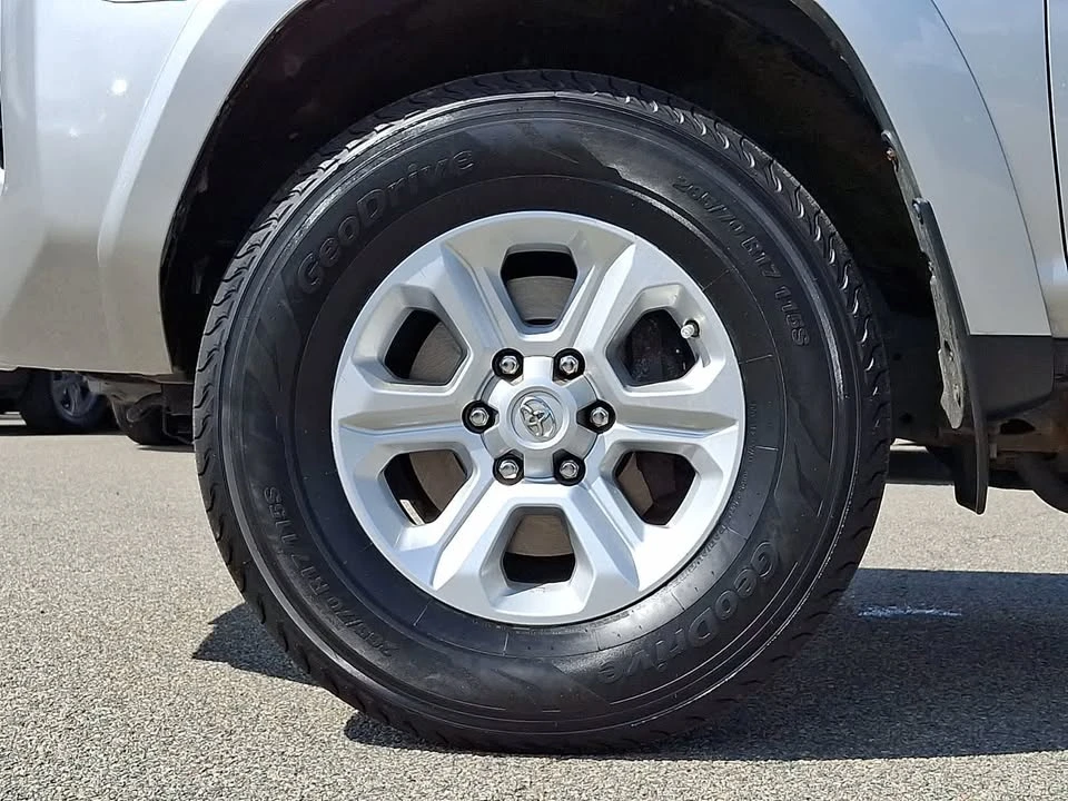 2017 Toyota 4Runner 5th Gen - Image 10 of 20
