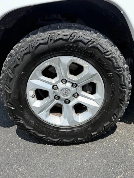 2017 Toyota 4Runner 5th Gen - Image 9 of 20