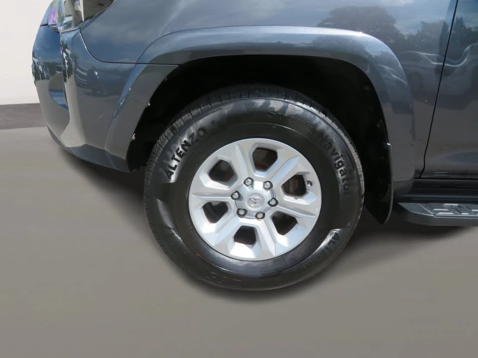 2017 Toyota 4Runner 5th Gen - Image 5 of 16
