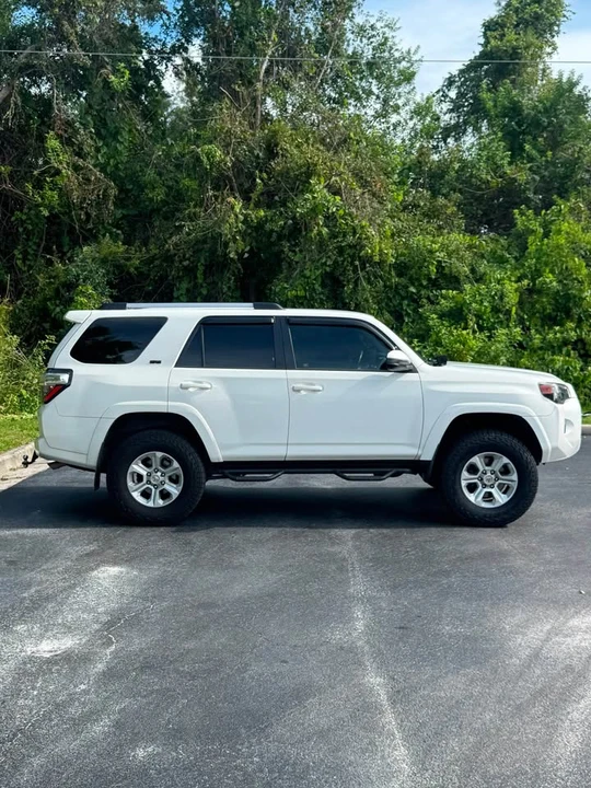 2017 Toyota 4Runner 5th Gen - Image 9 of 15