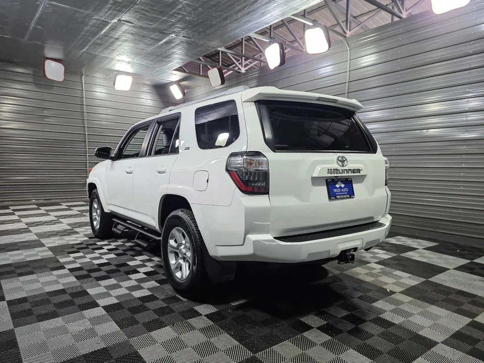 2017 Toyota 4Runner 5th Gen - Image 7 of 12