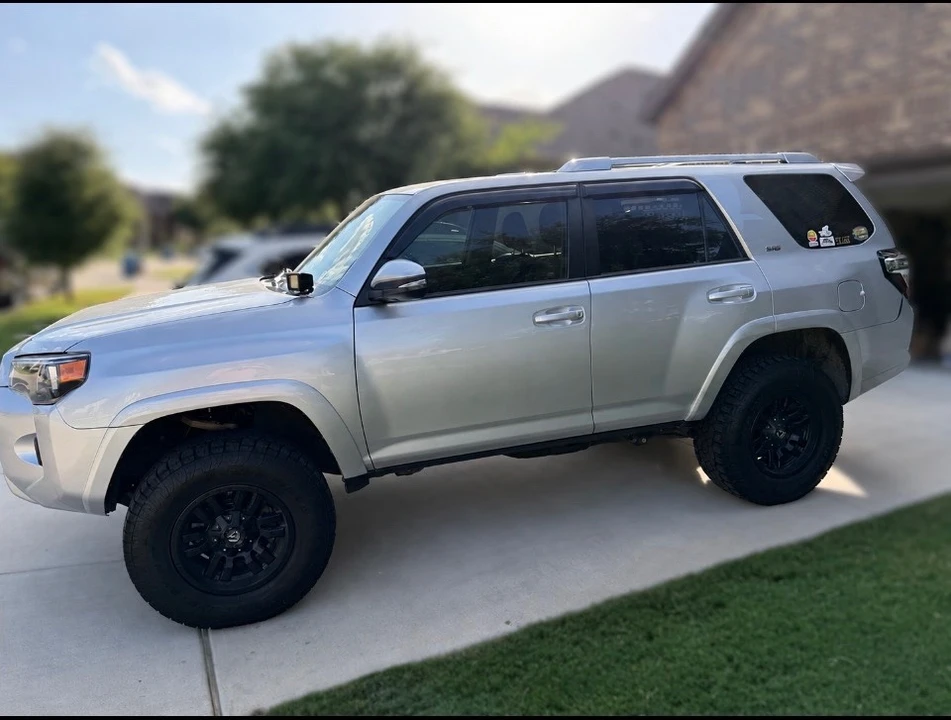 2017 Toyota 4Runner 5th Gen - Image 3 of 16