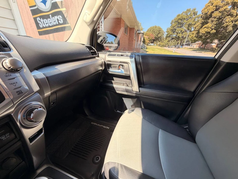 2017 Toyota 4Runner 5th Gen - Image 9 of 21