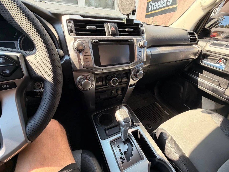2017 Toyota 4Runner 5th Gen - Image 10 of 21