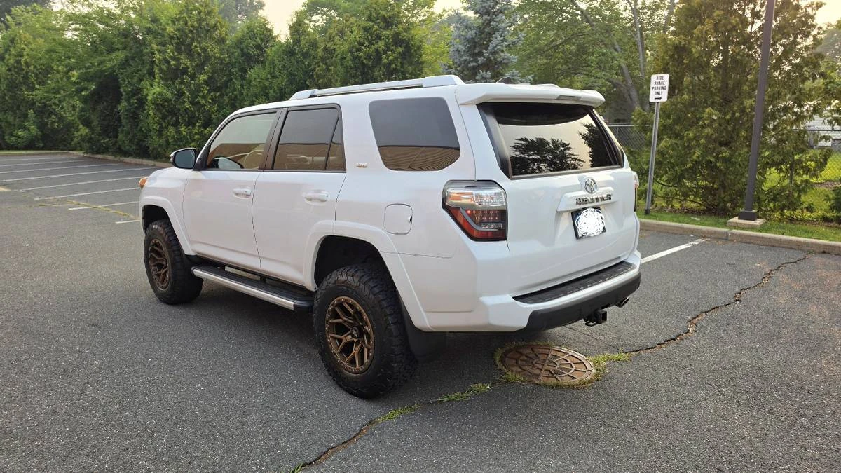 2017 Toyota 4Runner 5th Gen - Image 8 of 24