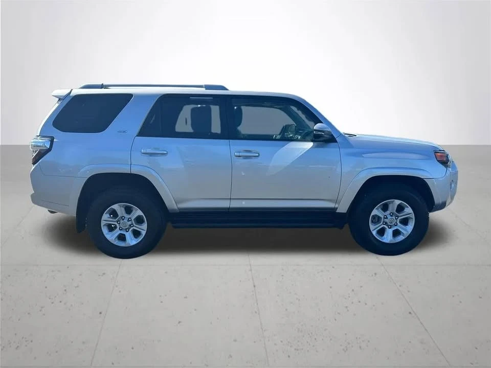 2017 Toyota 4Runner 5th Gen - Image 5 of 19