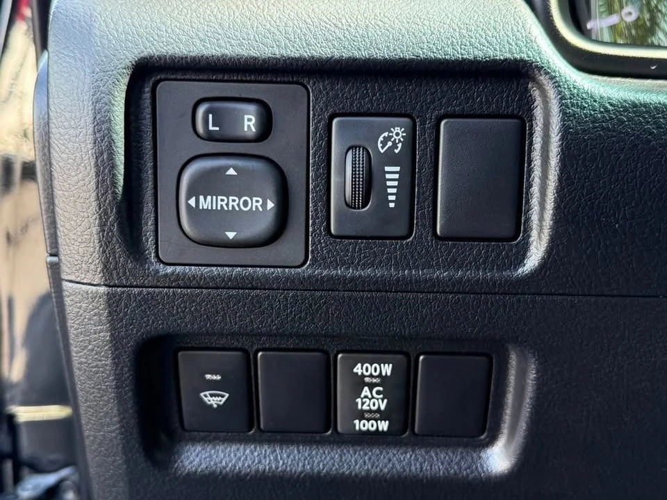 2017 Toyota 4Runner 5th Gen - Image 14 of 19