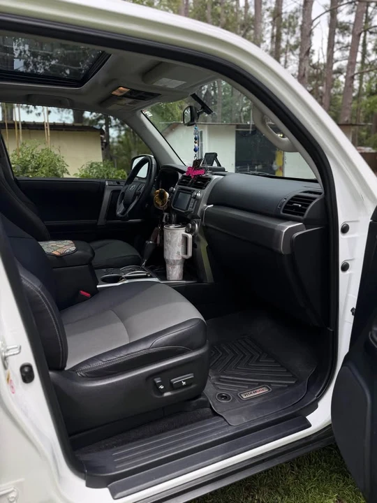 2017 Toyota 4Runner 5th Gen - Image 17 of 20