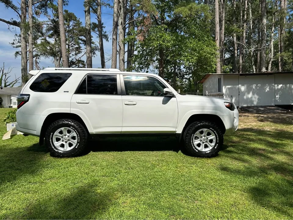 2017 Toyota 4Runner 5th Gen - Image 4 of 20