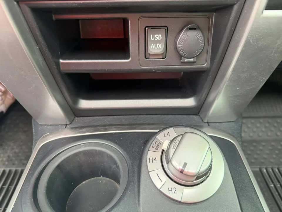 2017 Toyota 4Runner 5th Gen - Image 16 of 19