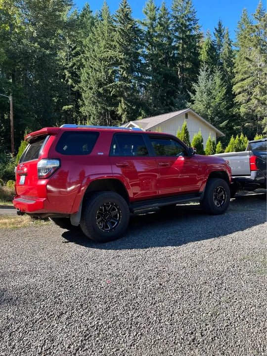 2017 Toyota 4Runner 5th Gen - Image 6 of 9