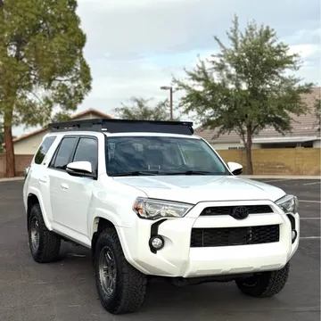 2017 Toyota 4Runner SR5 Premium Sport Utility 4D