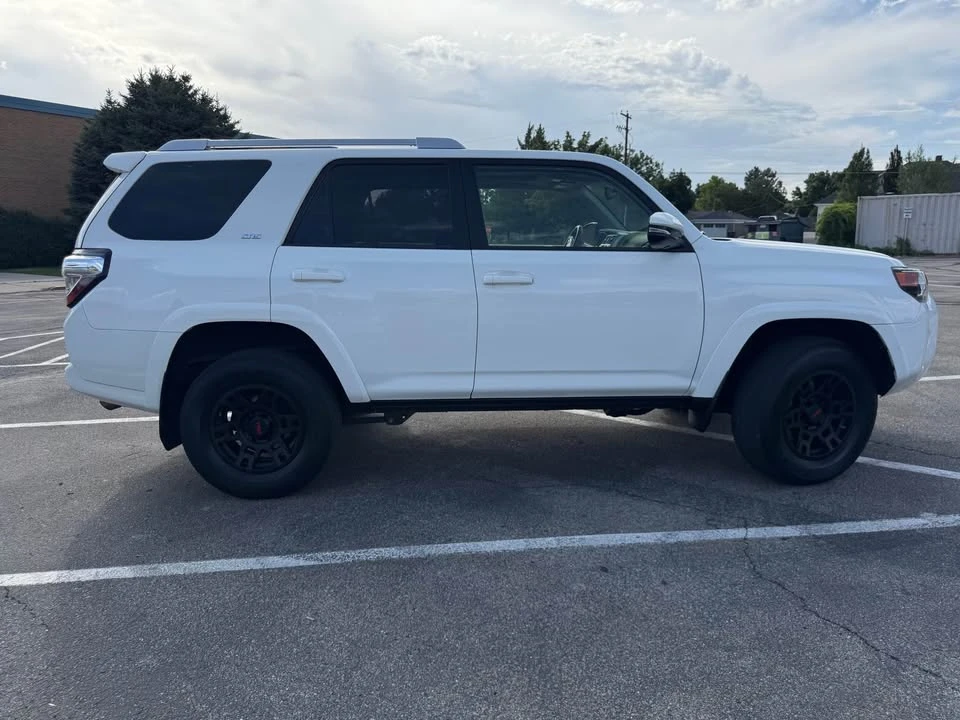 2017 Toyota 4Runner 5th Gen - Image 9 of 20