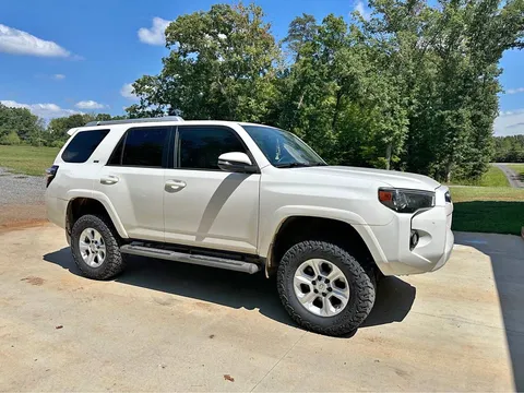 2017 Toyota 4Runner SR5 Premium Sport Utility 4D
