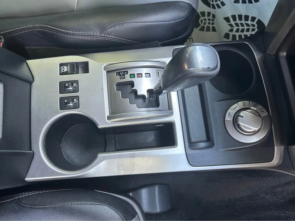 2017 Toyota 4Runner 5th Gen - Image 10 of 13