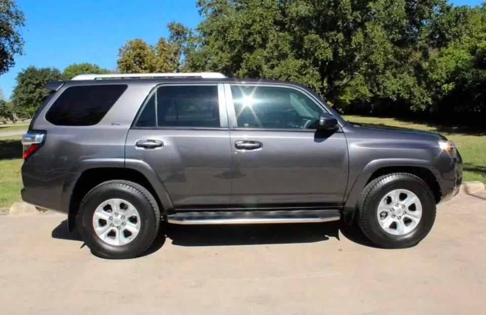 2017 Toyota 4Runner 5th Gen - Image 4 of 18