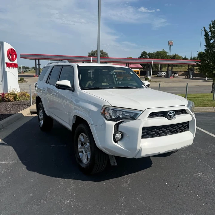 2017 Toyota 4Runner 5th Gen - Image 2 of 10