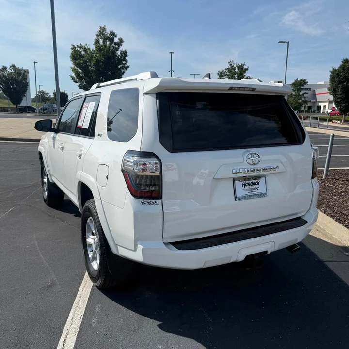 2017 Toyota 4Runner 5th Gen - Image 4 of 10