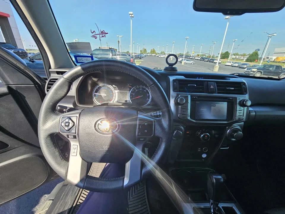 2017 Toyota 4Runner 5th Gen - Image 7 of 8