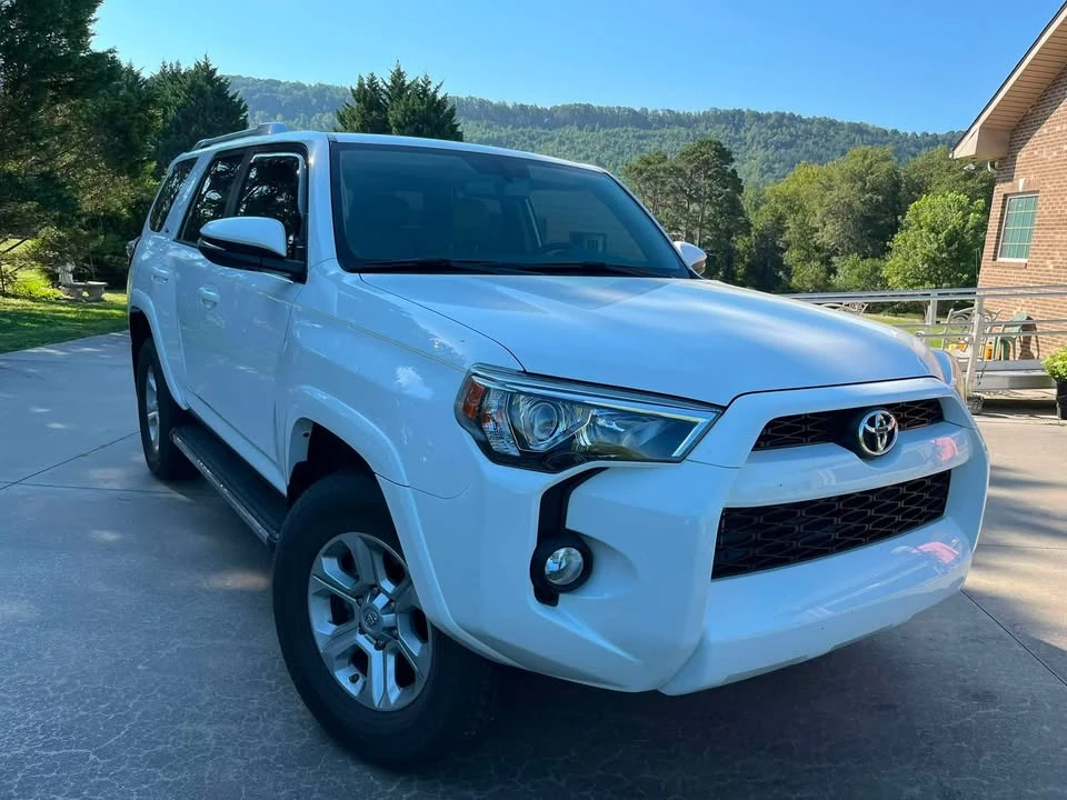 2017 Toyota 4Runner 5th Gen - Image 2 of 20