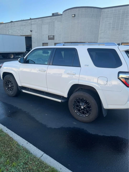 2017 Toyota 4Runner 5th Gen - Image 4 of 13