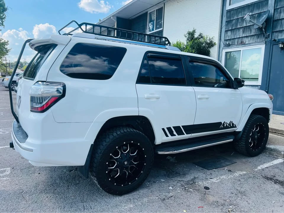 2017 Toyota 4Runner 5th Gen - Image 4 of 9