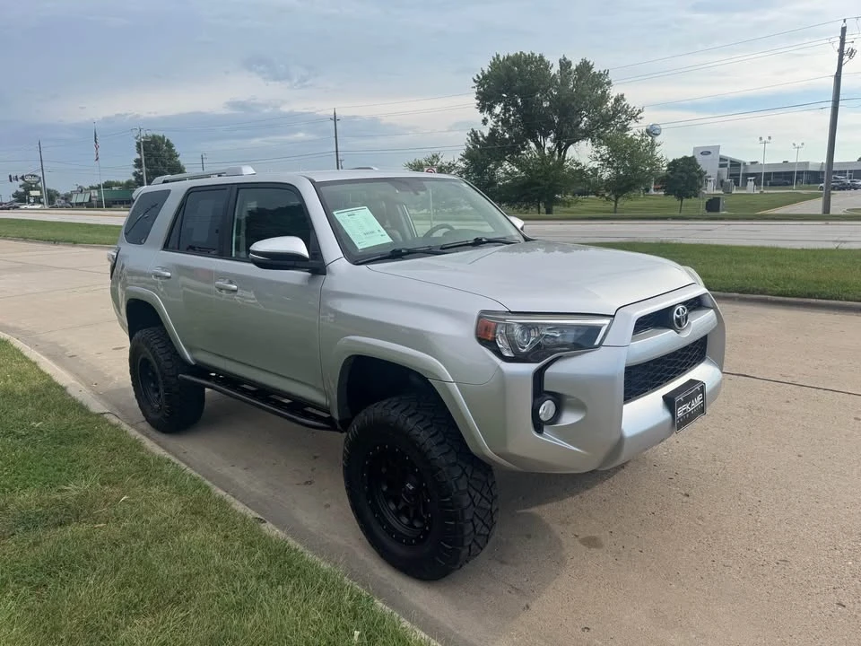 2017 Toyota 4Runner 5th Gen - Image 7 of 19