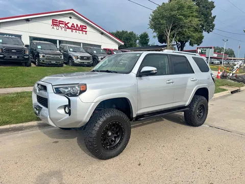 2017 Toyota 4Runner SR5 Sport Utility 2D