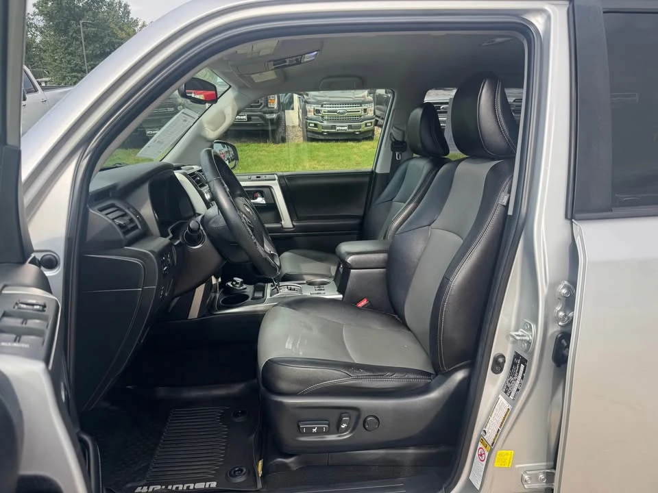 2017 Toyota 4Runner 5th Gen - Image 10 of 19