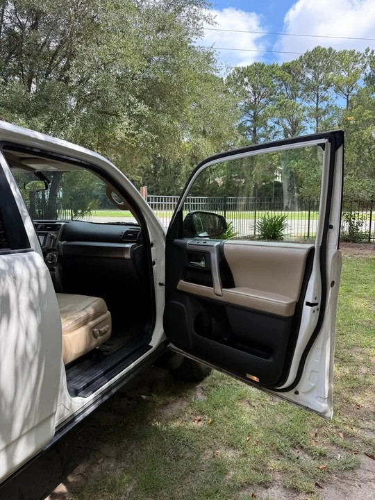 2017 Toyota 4Runner 5th Gen - Image 7 of 10