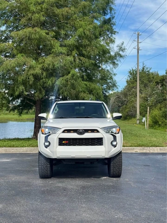 2017 Toyota 4Runner 5th Gen - Image 2 of 15
