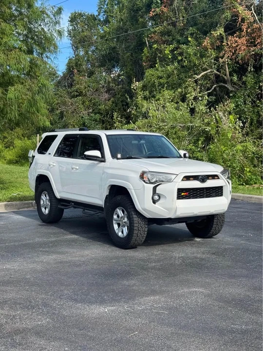 2017 Toyota 4Runner 5th Gen - Image 9 of 15