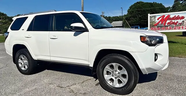2017 Toyota 4Runner SR5 Sport Utility 4D