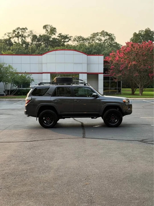 2017 Toyota 4Runner 5th Gen - Image 8 of 19