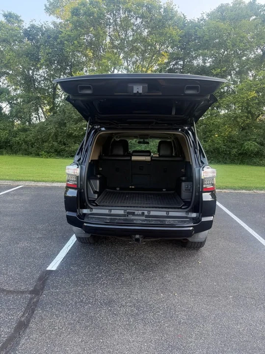 2017 Toyota 4Runner 5th Gen - Image 8 of 9