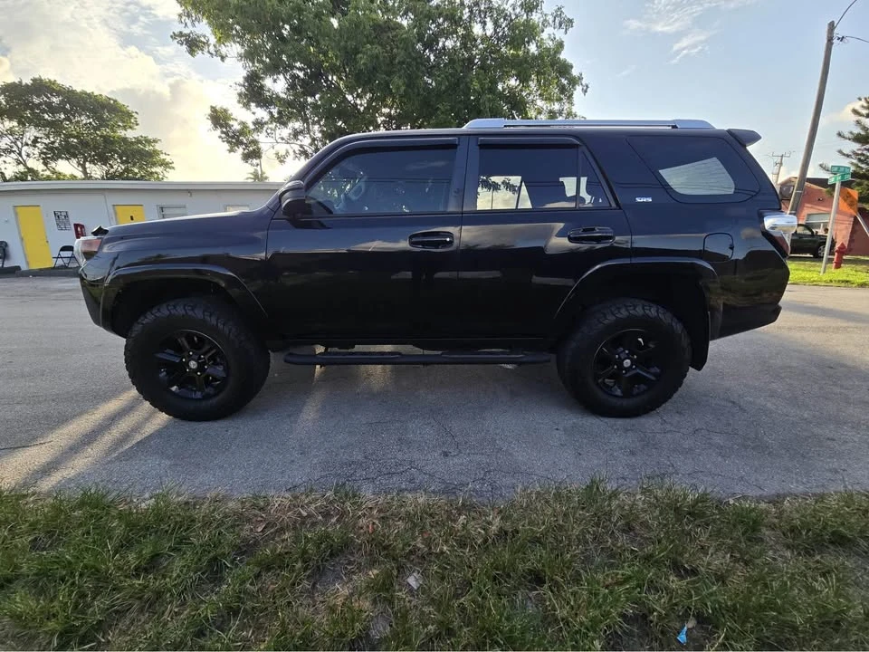 2017 Toyota 4Runner 5th Gen - Image 5 of 11