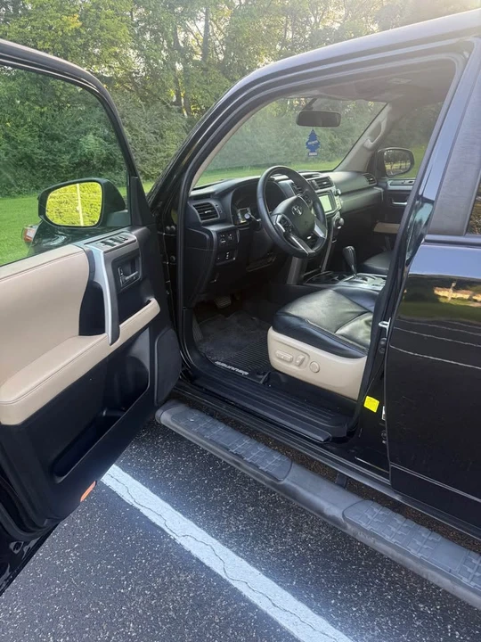 2017 Toyota 4Runner 5th Gen - Image 5 of 9