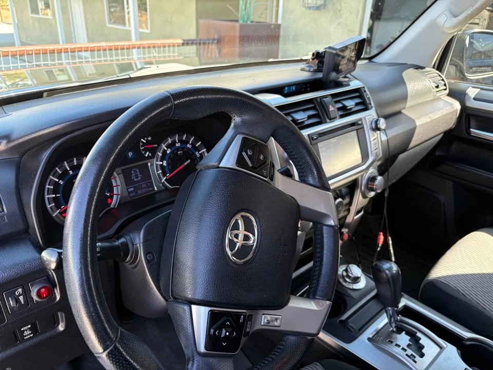 2017 Toyota 4Runner 5th Gen - Image 9 of 10