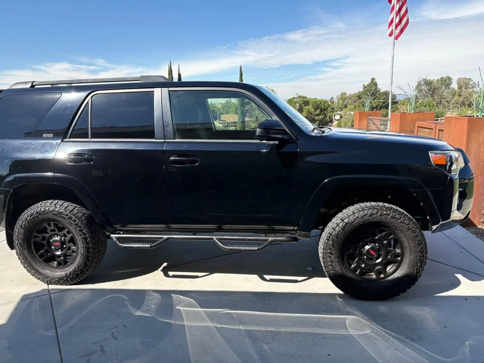 2017 Toyota 4Runner 5th Gen - Image 5 of 10