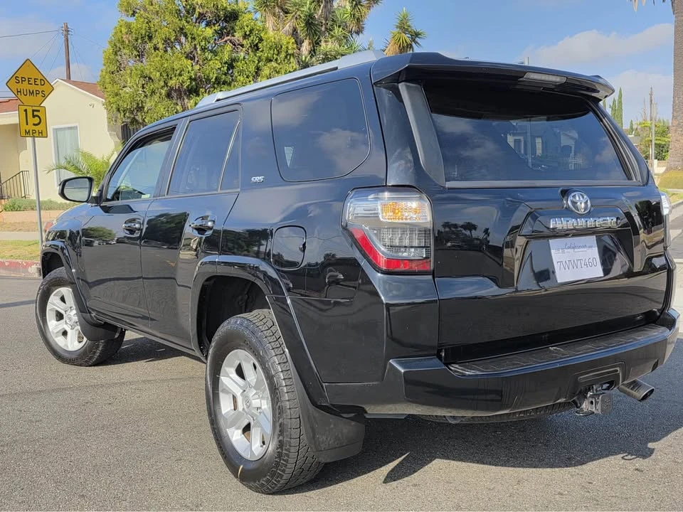 2017 Toyota 4Runner 5th Gen - Image 6 of 17
