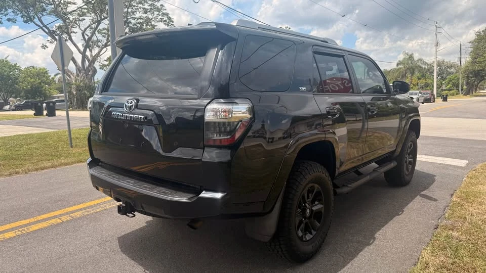 2017 Toyota 4Runner 5th Gen - Image 4 of 10