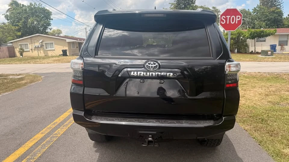 2017 Toyota 4Runner 5th Gen - Image 5 of 10