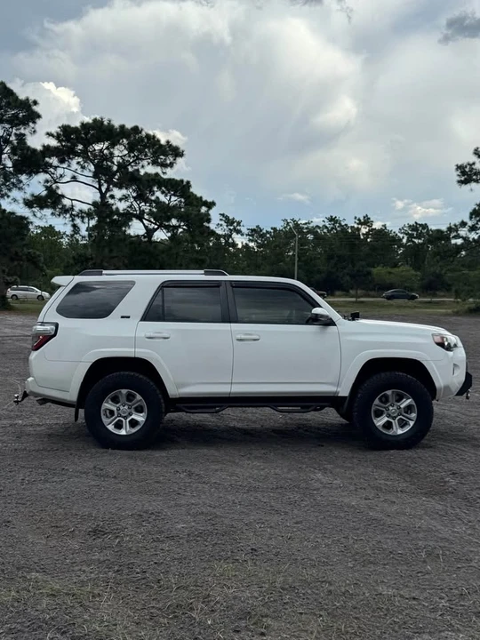 2017 Toyota 4Runner 5th Gen - Image 8 of 11