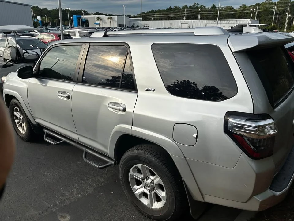 2017 Toyota 4Runner 5th Gen - Image 8 of 10