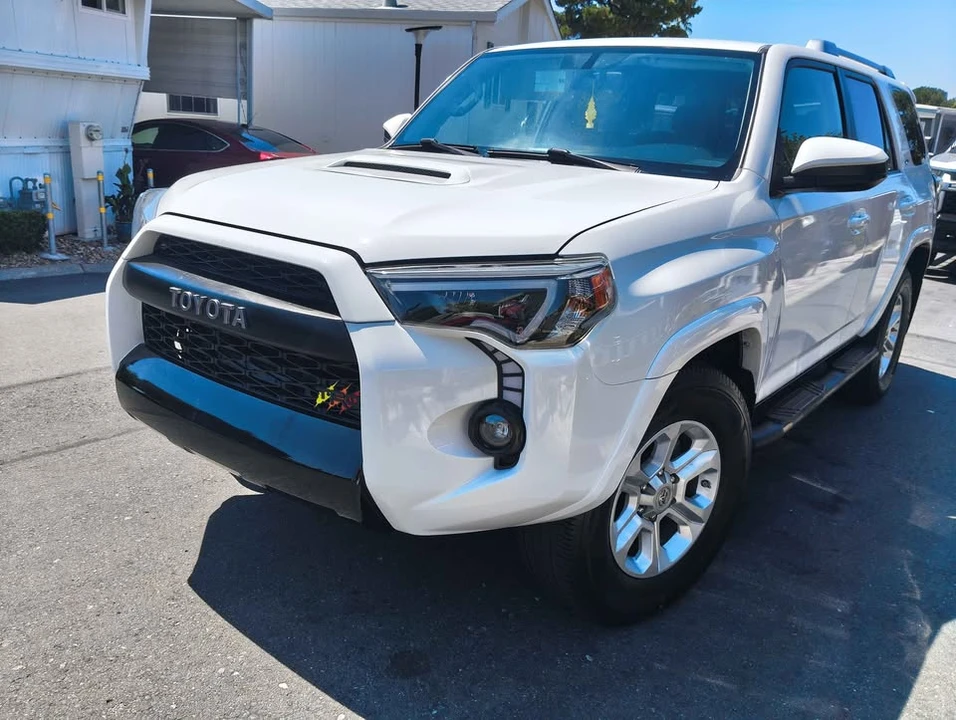 2017 Toyota 4Runner 5th Gen - Image 4 of 11