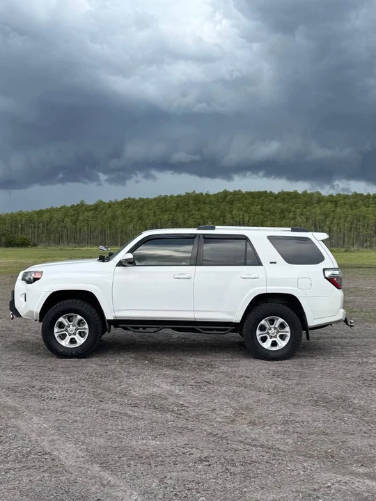 2017 Toyota 4Runner 5th Gen - Image 4 of 11