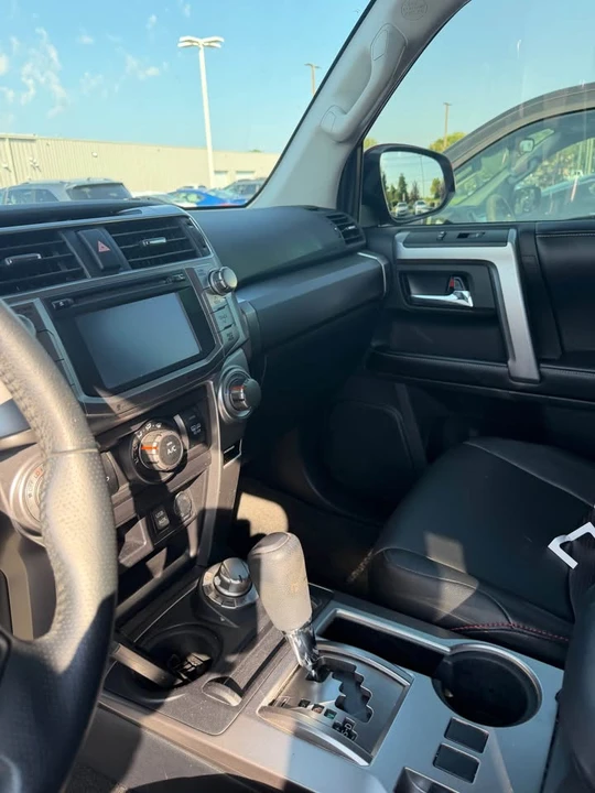 2017 Toyota 4Runner 5th Gen - Image 10 of 16