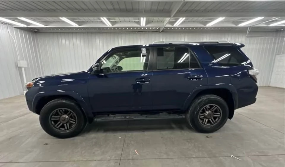 2017 Toyota 4Runner 5th Gen - Image 6 of 9