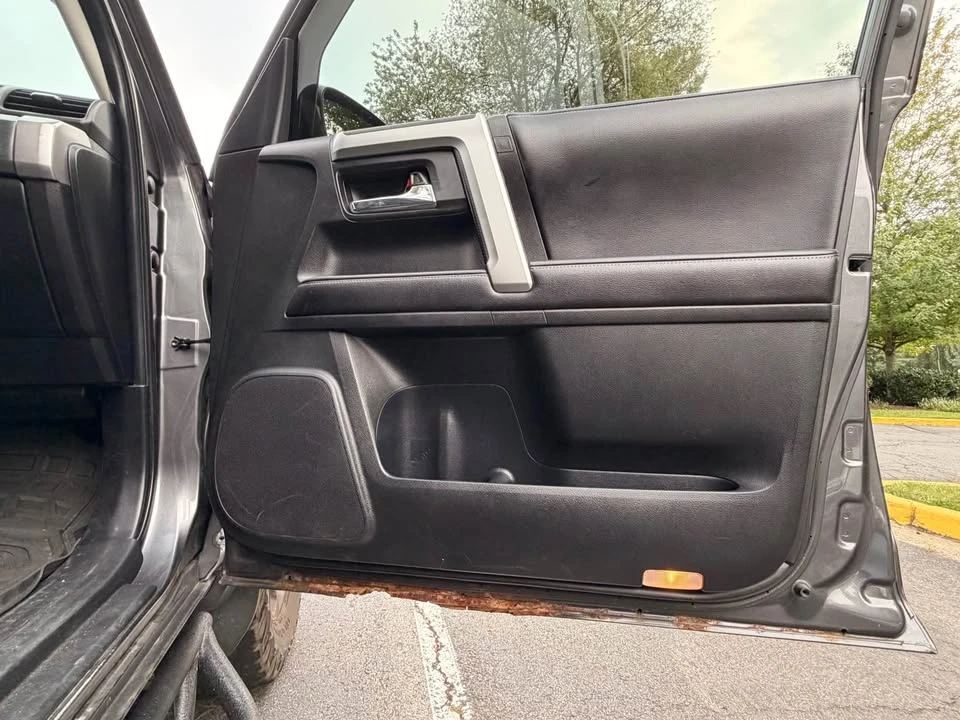 2017 Toyota 4Runner 5th Gen - Image 5 of 12