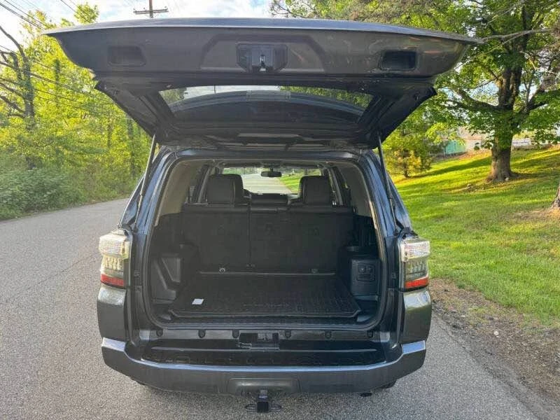 2017 Toyota 4Runner 5th Gen - Image 19 of 20